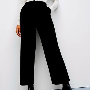 Lululemon Utilitech Relaxed Mid-Rise Trouser 7/8 Length size 4